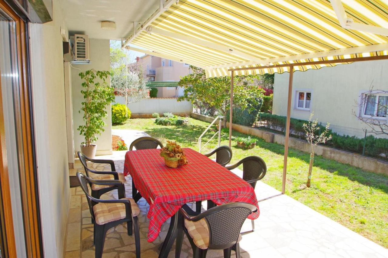 Apartment Ana Пула Екстер'єр фото