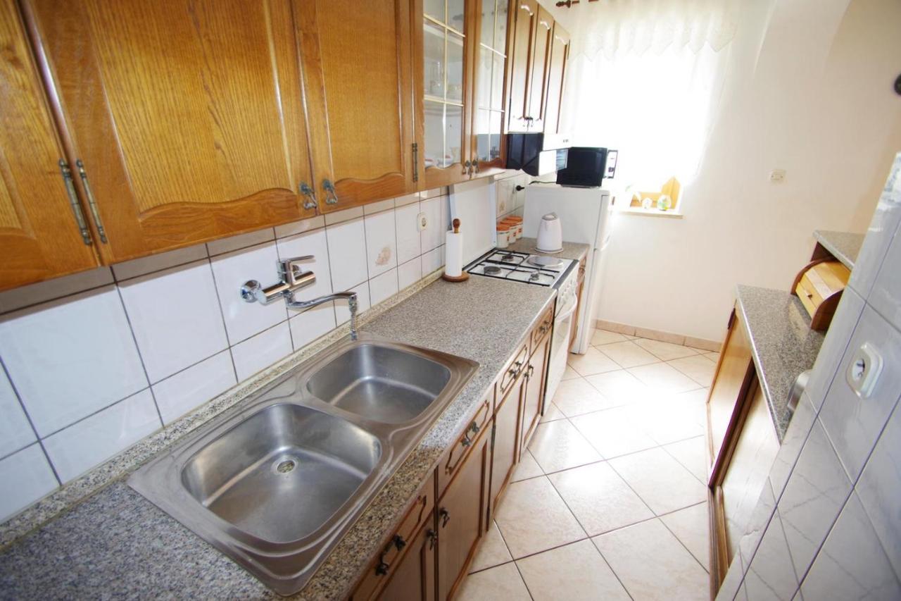 Apartment Ana Пула Екстер'єр фото