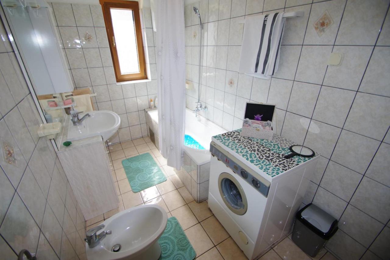 Apartment Ana Пула Екстер'єр фото