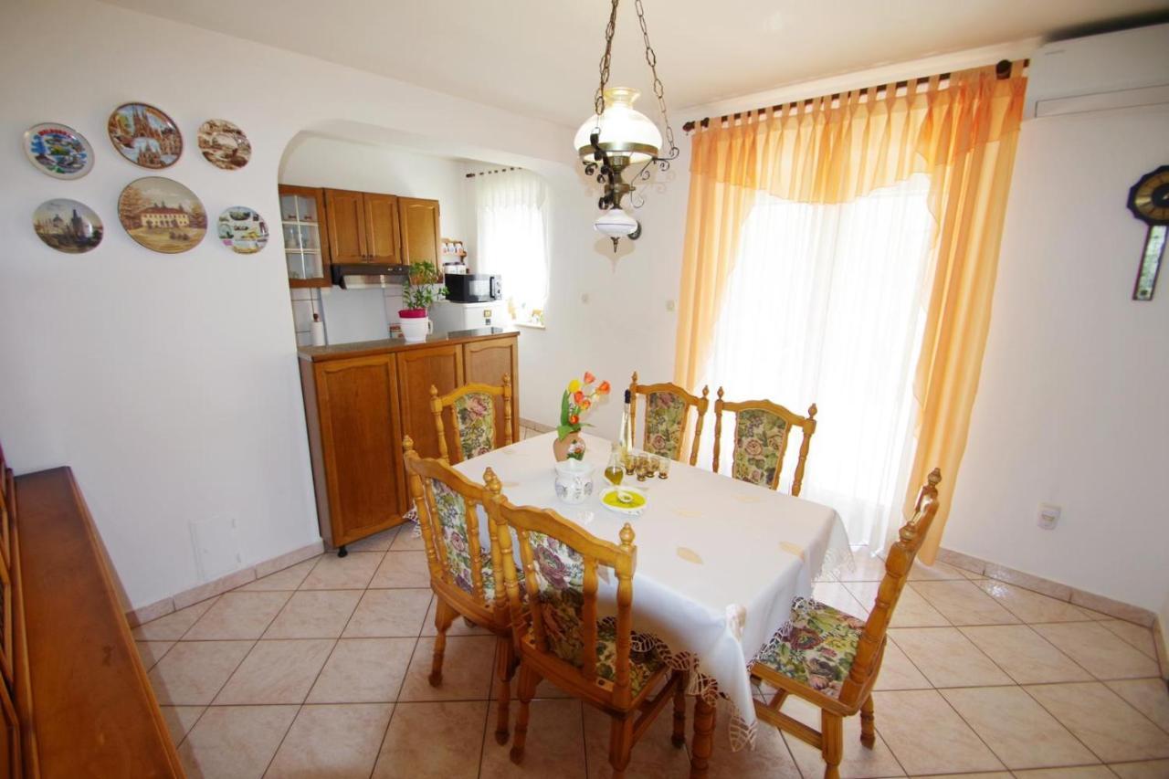 Apartment Ana Пула Екстер'єр фото